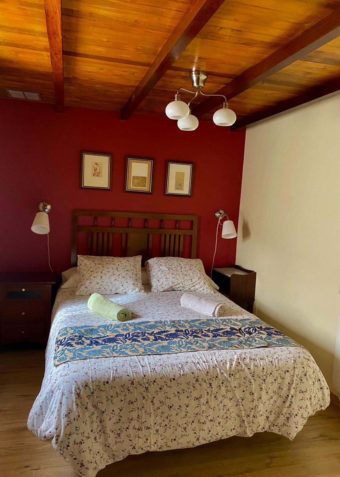 הוילה ואלדוויניו Casa Acogedora Con Vistas Al Mar מראה חיצוני תמונה